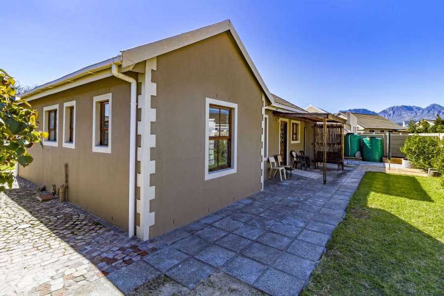 3 Bedroom Property for Sale in Onverwacht Western Cape